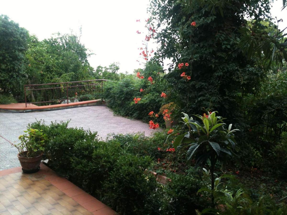 Stanza In Villa Con Giardino Vista Mare Cefalu Exterior photo