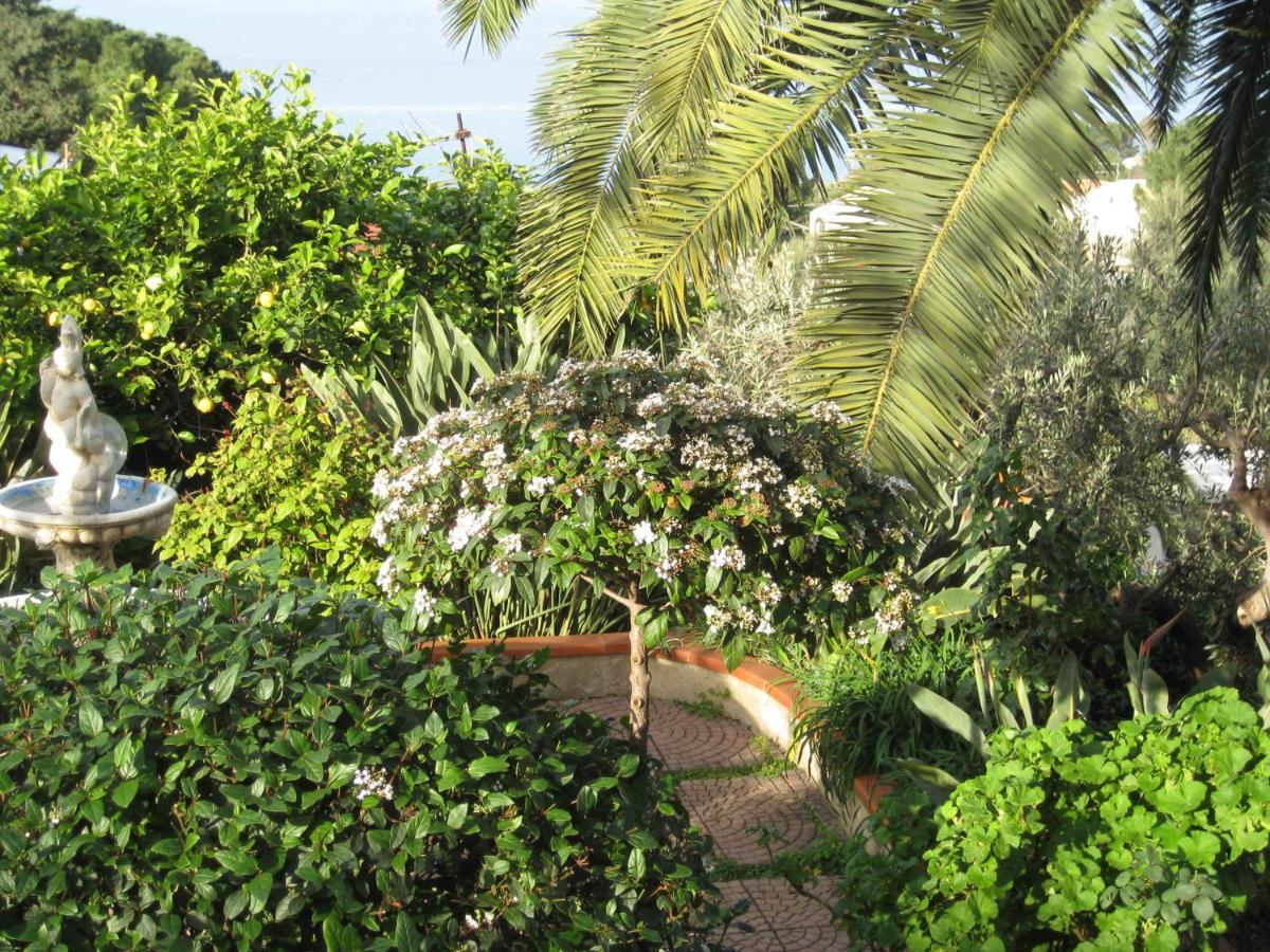 Stanza In Villa Con Giardino Vista Mare Cefalu Exterior photo