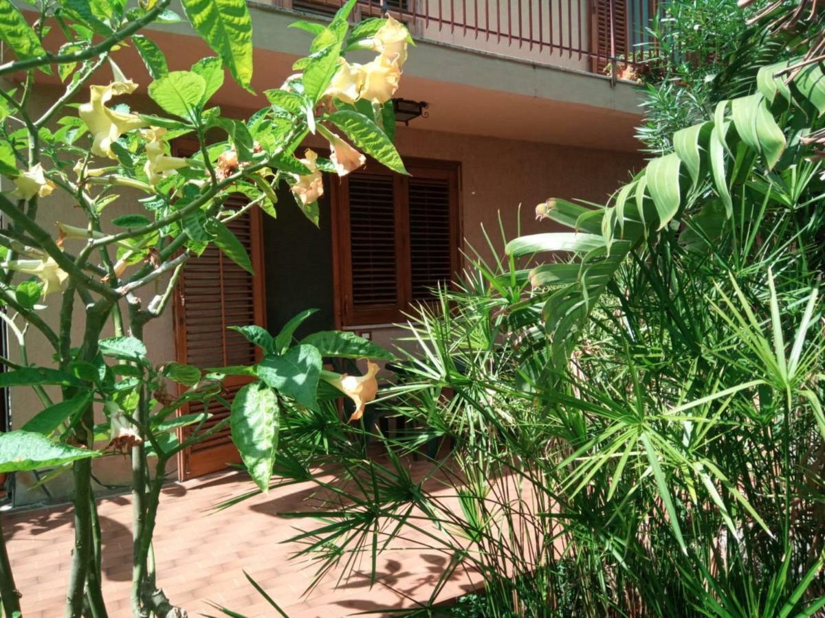 Stanza In Villa Con Giardino Vista Mare Cefalu Exterior photo
