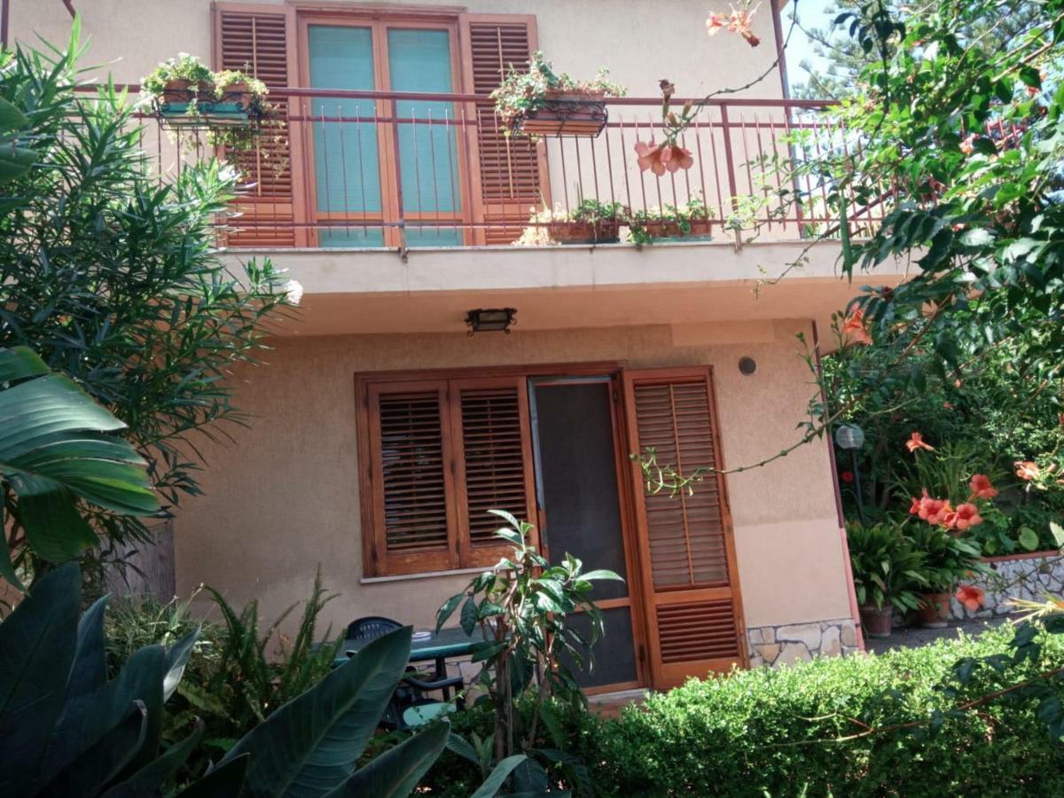 Stanza In Villa Con Giardino Vista Mare Cefalu Exterior photo
