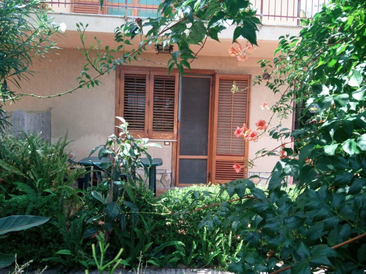Stanza In Villa Con Giardino Vista Mare Cefalu Exterior photo